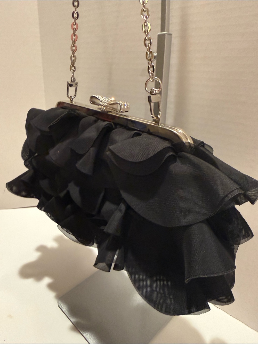 Elegant Black Ruffled Chain-Handle Clutch with Crystal Detail - Picture 3 of 15